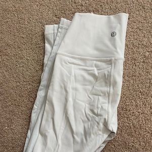 Lululemen Wunder Under White Leggings Size 4